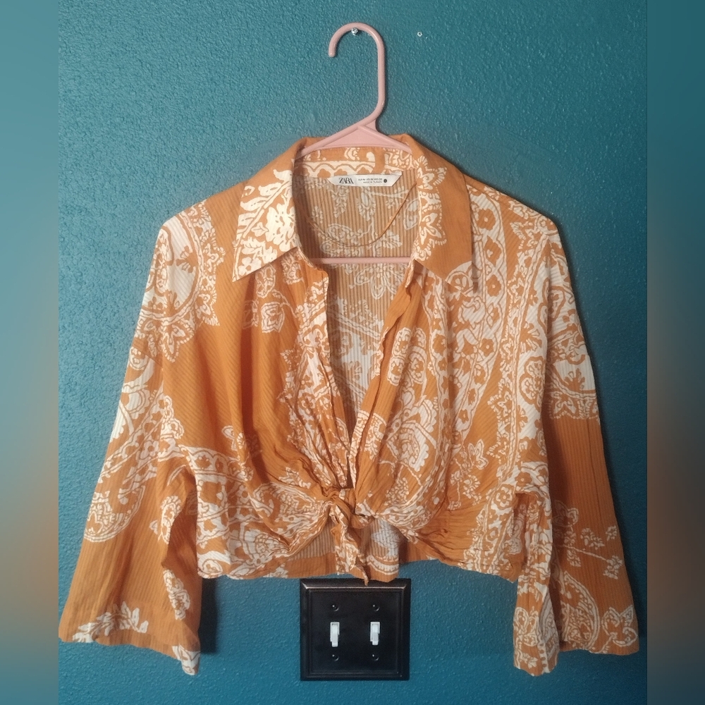 Zara Blogger Fave Bohemian Orange and White Button Down Paisley Front Tie Shirt